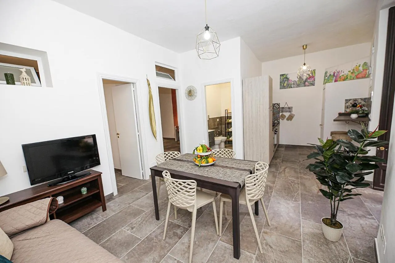 Casa Raffadali, In Centro Storico A Palermo Apartamento